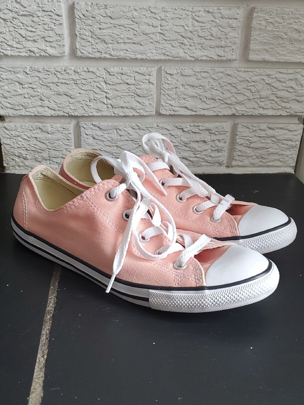 Converse All Stars Peach Salmon Canvas Low-Top Sneakers Sz 8 Casual Active